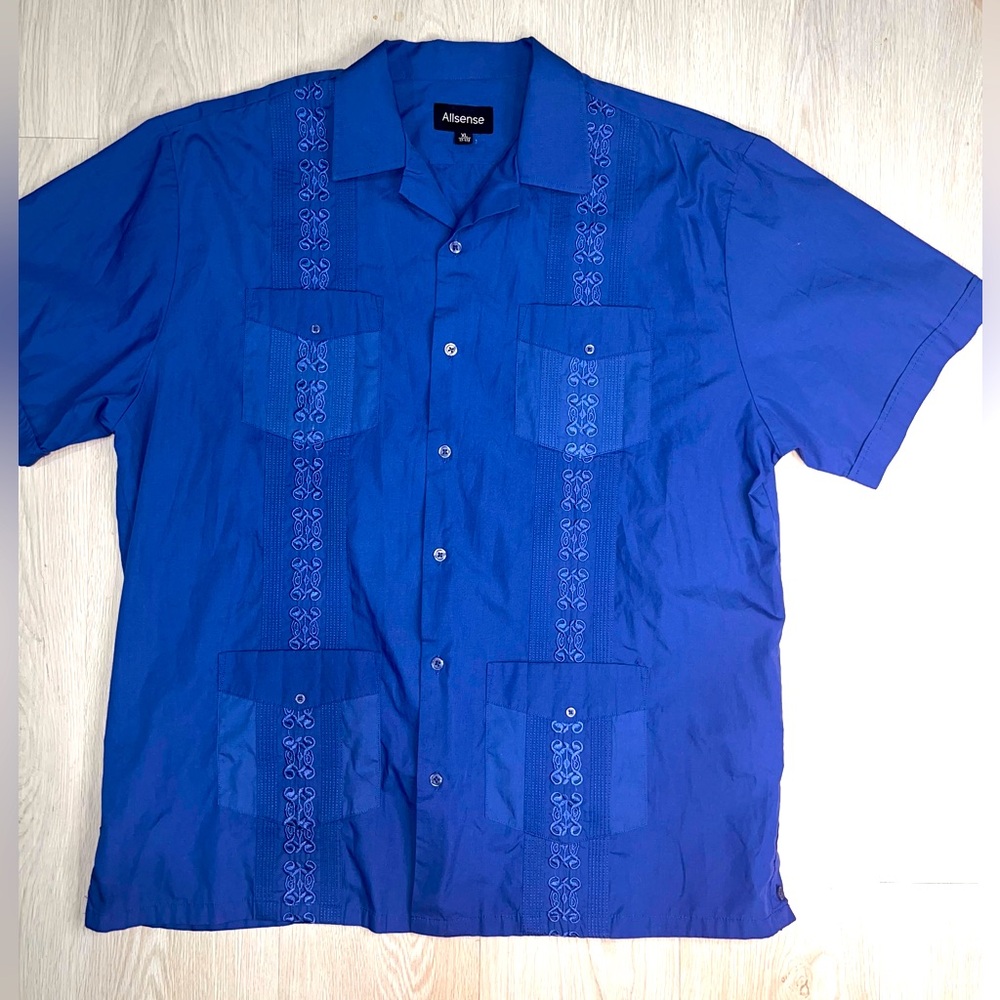 Allsense‎ Men's Guayabera Shirt
Size XL 17-17 1/2 Short Sleeve
Cuban Blue